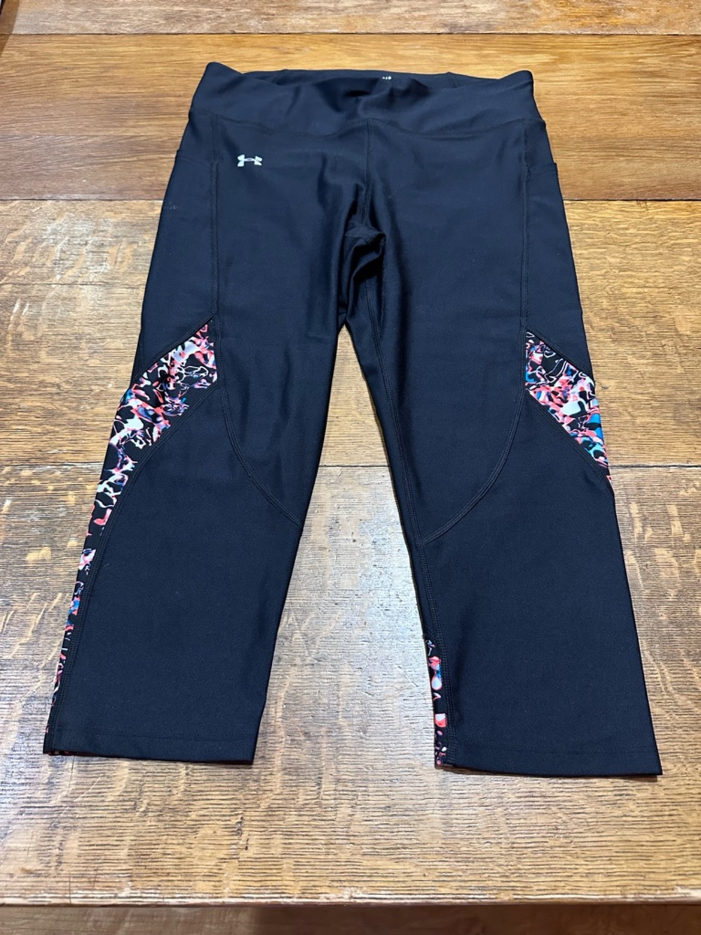 Under Armour LG Black Capri‎ Leggings with Pink & Blue Floral Insets